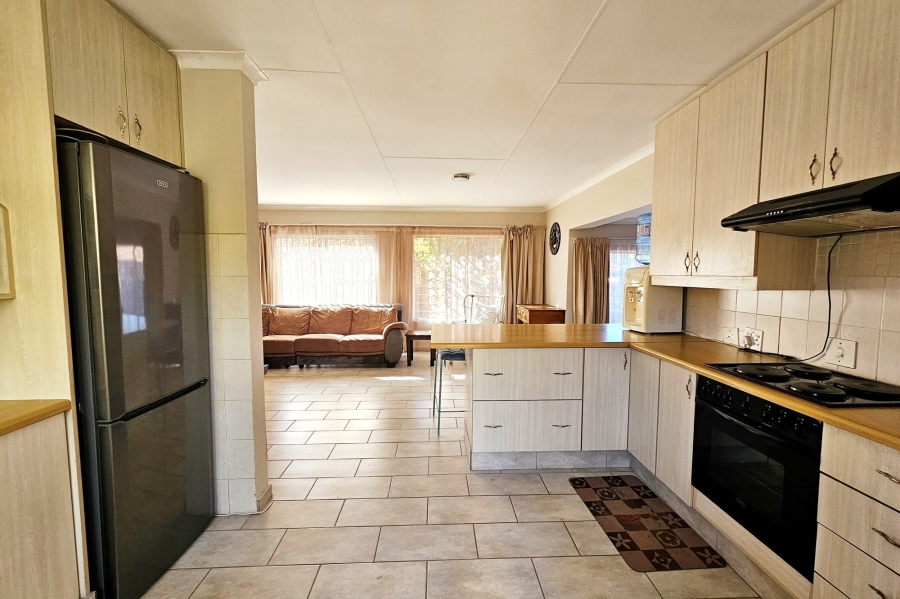 3 Bedroom Property for Sale in Eldoraigne Gauteng