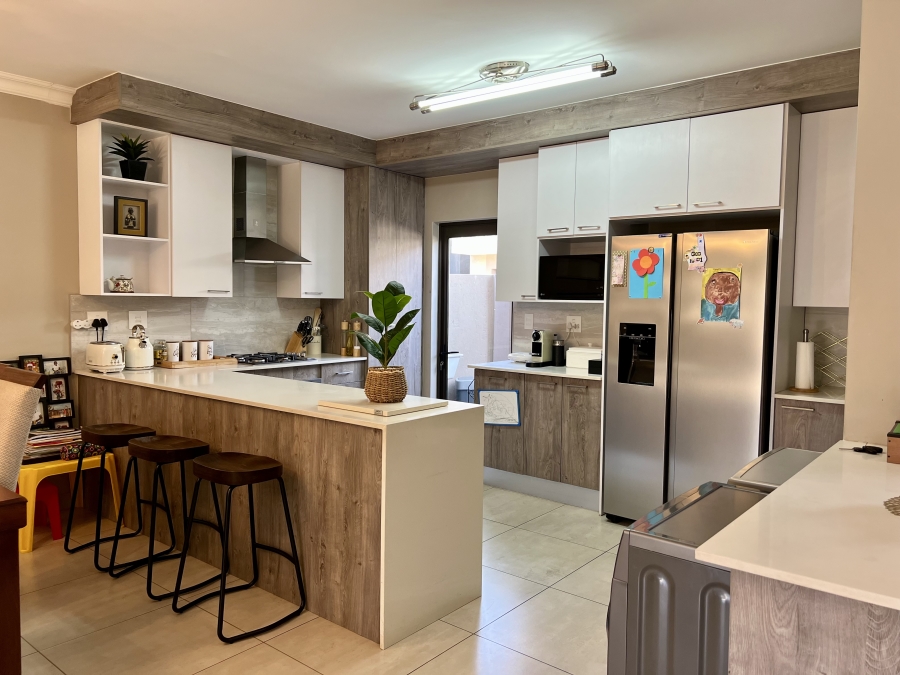 3 Bedroom Property for Sale in Annlin Gauteng