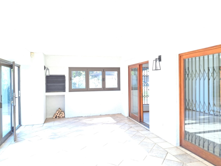 To Let 3 Bedroom Property for Rent in Hurlingham Manor Gauteng