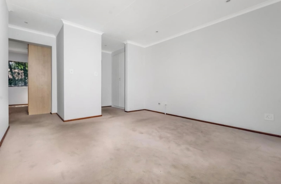 To Let 3 Bedroom Property for Rent in Hurlingham Manor Gauteng