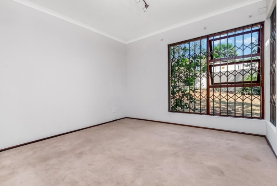 To Let 3 Bedroom Property for Rent in Hurlingham Manor Gauteng