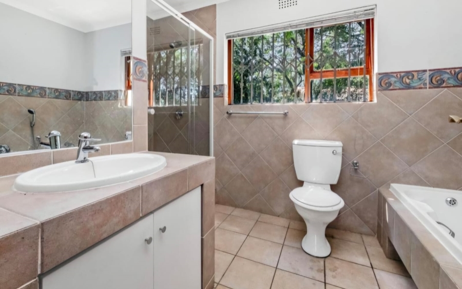 To Let 3 Bedroom Property for Rent in Hurlingham Manor Gauteng