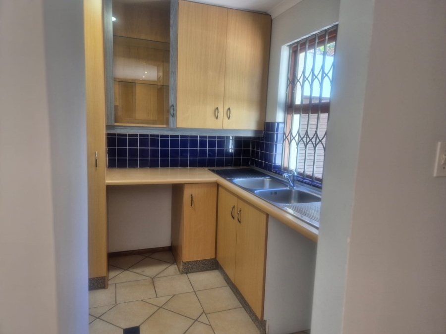 To Let 3 Bedroom Property for Rent in Hurlingham Manor Gauteng