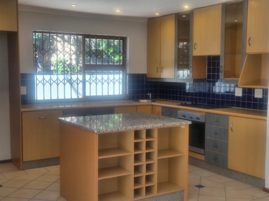 To Let 3 Bedroom Property for Rent in Hurlingham Manor Gauteng