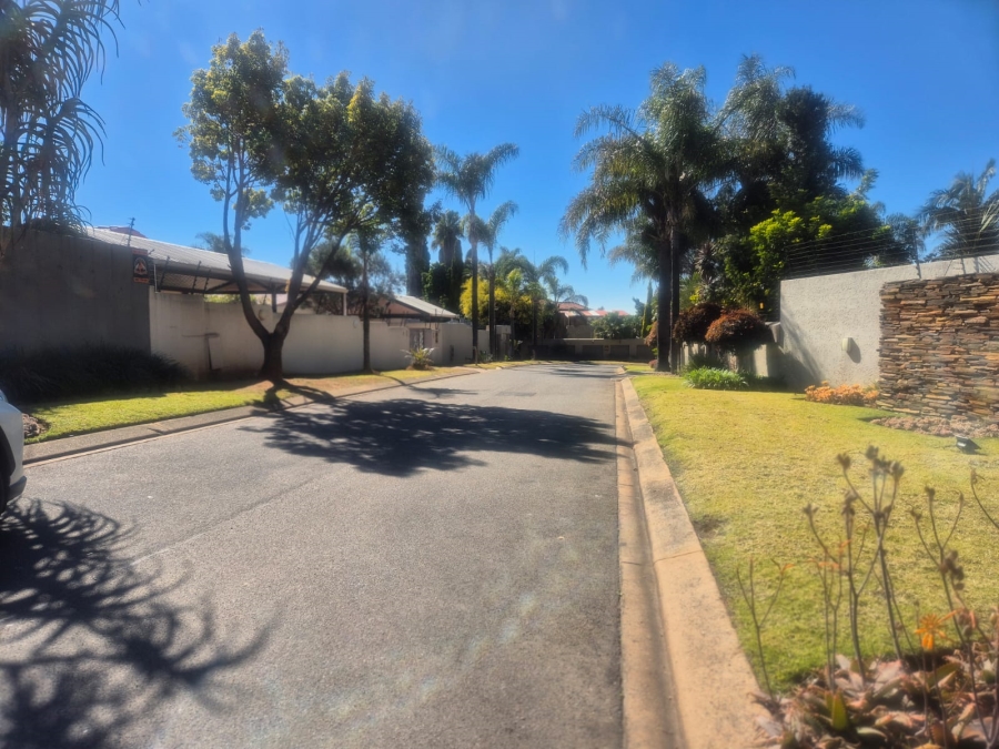 To Let 3 Bedroom Property for Rent in Hurlingham Manor Gauteng