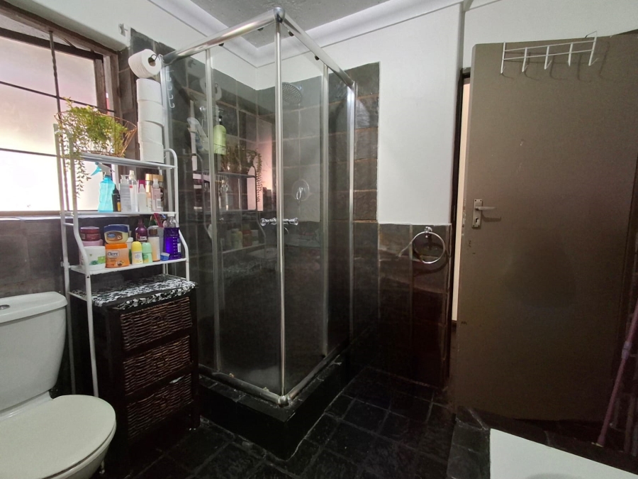 2 Bedroom Property for Sale in Erand Gardens Gauteng