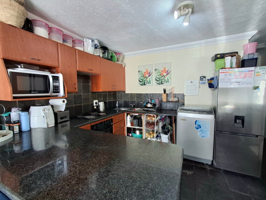 2 Bedroom Property for Sale in Erand Gardens Gauteng