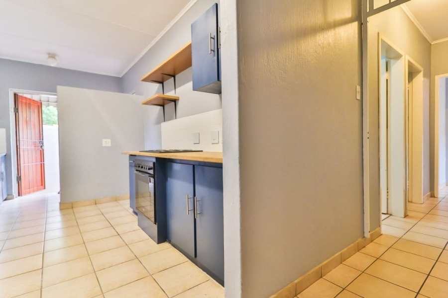 3 Bedroom Property for Sale in Die Hoewes Gauteng