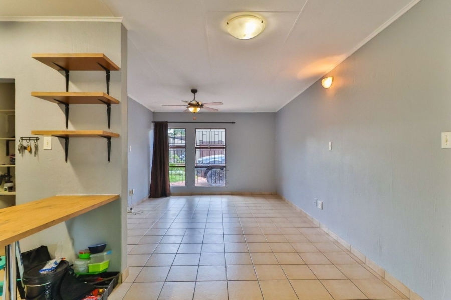 3 Bedroom Property for Sale in Die Hoewes Gauteng