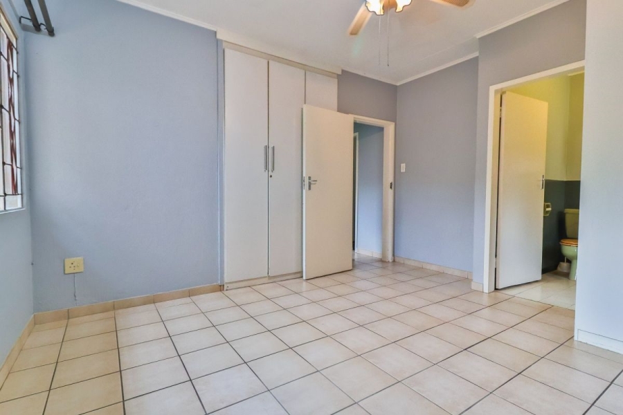 3 Bedroom Property for Sale in Die Hoewes Gauteng