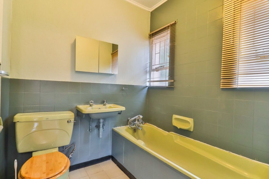 3 Bedroom Property for Sale in Die Hoewes Gauteng
