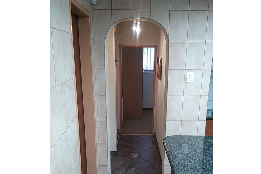 To Let 1 Bedroom Property for Rent in Rembrandt Park Gauteng