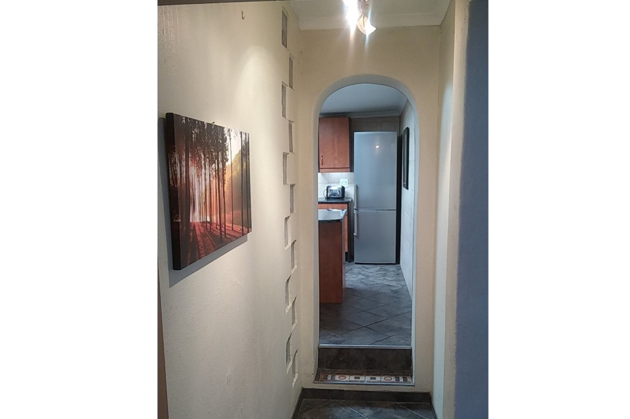 To Let 1 Bedroom Property for Rent in Rembrandt Park Gauteng