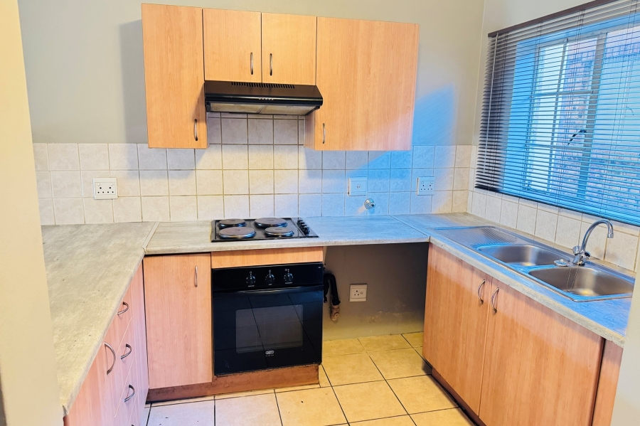 To Let 2 Bedroom Property for Rent in Halfway Gardens Gauteng