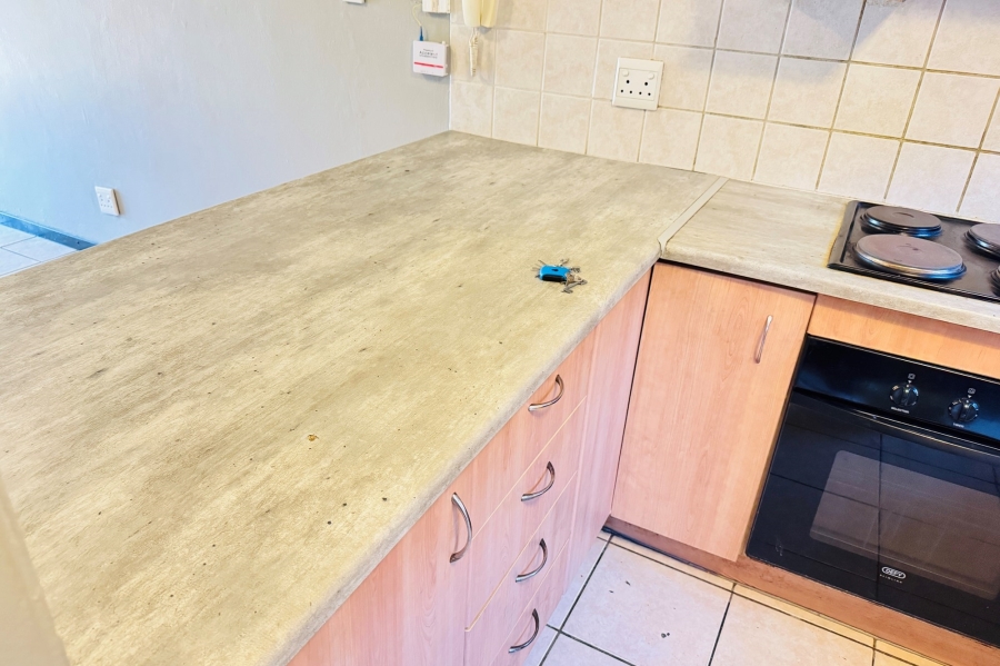To Let 2 Bedroom Property for Rent in Halfway Gardens Gauteng