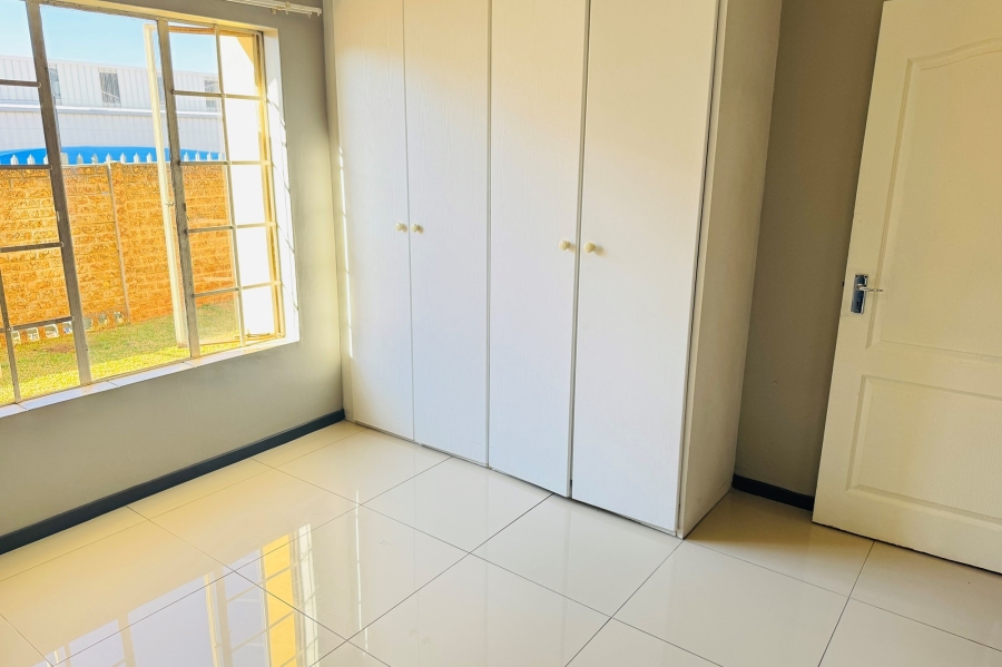 To Let 2 Bedroom Property for Rent in Halfway Gardens Gauteng