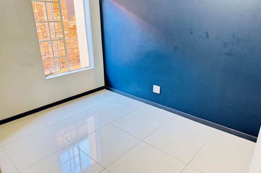 To Let 2 Bedroom Property for Rent in Halfway Gardens Gauteng