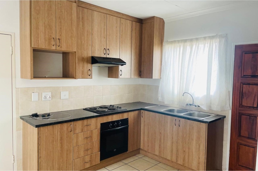 2 Bedroom Property for Sale in Kosmosdal Gauteng