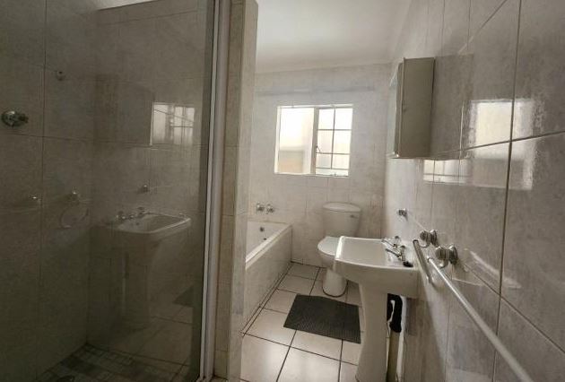 2 Bedroom Property for Sale in South Crest Gauteng