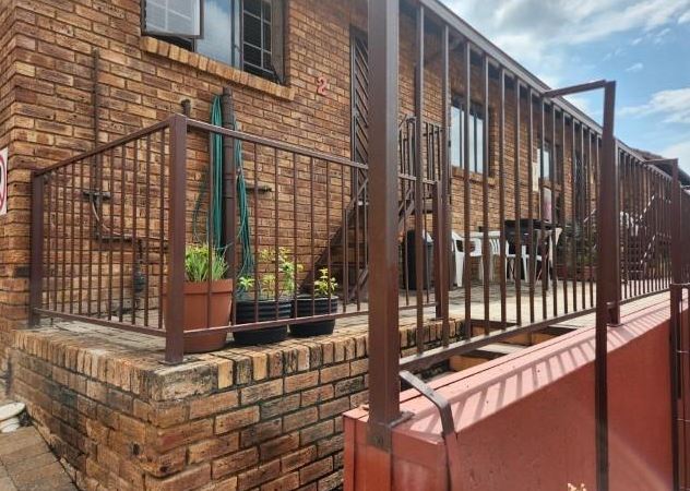2 Bedroom Property for Sale in South Crest Gauteng