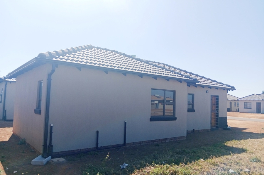 To Let 4 Bedroom Property for Rent in Soshanguve VV Gauteng