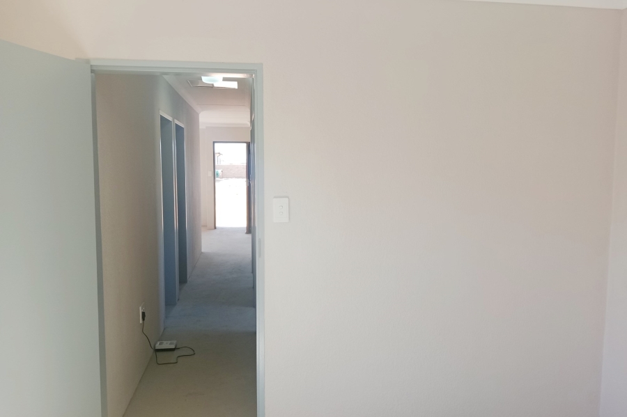 To Let 4 Bedroom Property for Rent in Soshanguve VV Gauteng
