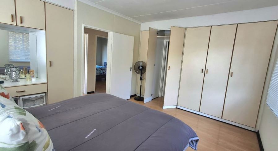 3 Bedroom Property for Sale in South Crest Gauteng