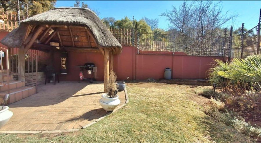 3 Bedroom Property for Sale in South Crest Gauteng