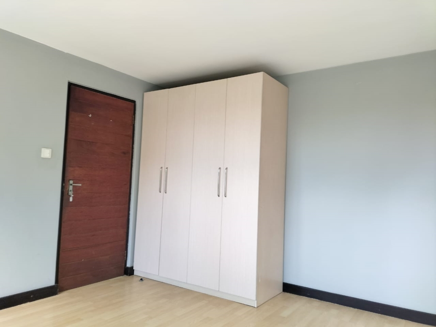To Let 1 Bedroom Property for Rent in Northcliff Gauteng