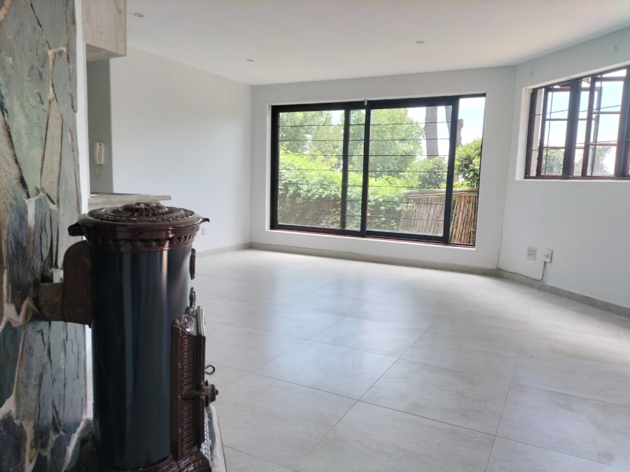 To Let 1 Bedroom Property for Rent in Northcliff Gauteng