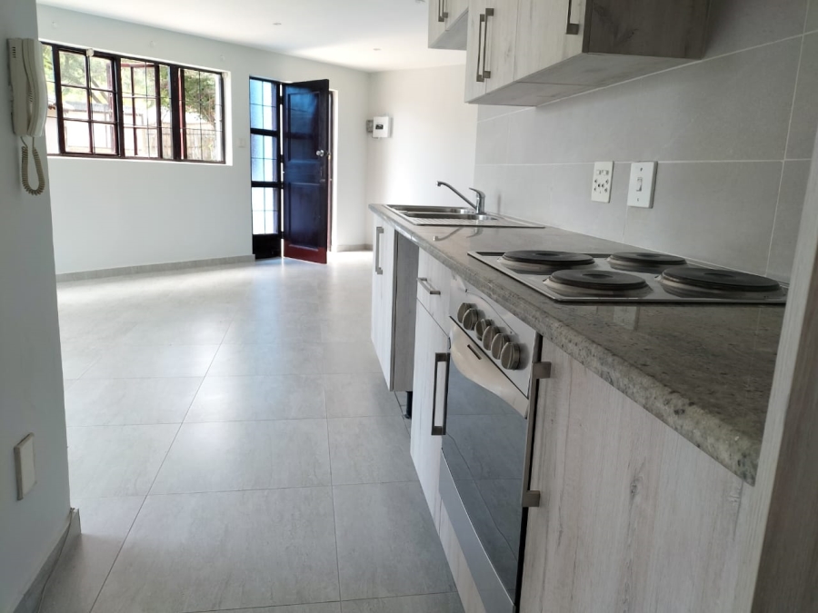 To Let 1 Bedroom Property for Rent in Northcliff Gauteng