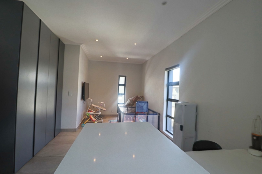 4 Bedroom Property for Sale in Bryanston Gauteng