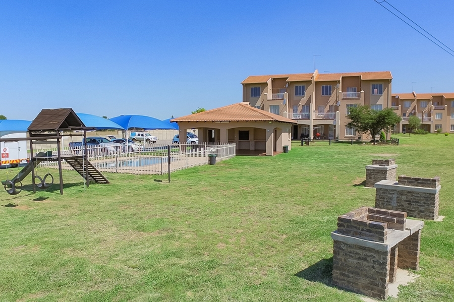 2 Bedroom Property for Sale in Clearwater Estate Gauteng