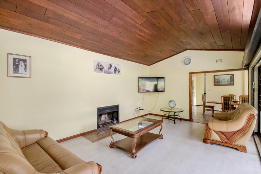 4 Bedroom Property for Sale in Florida Park Gauteng