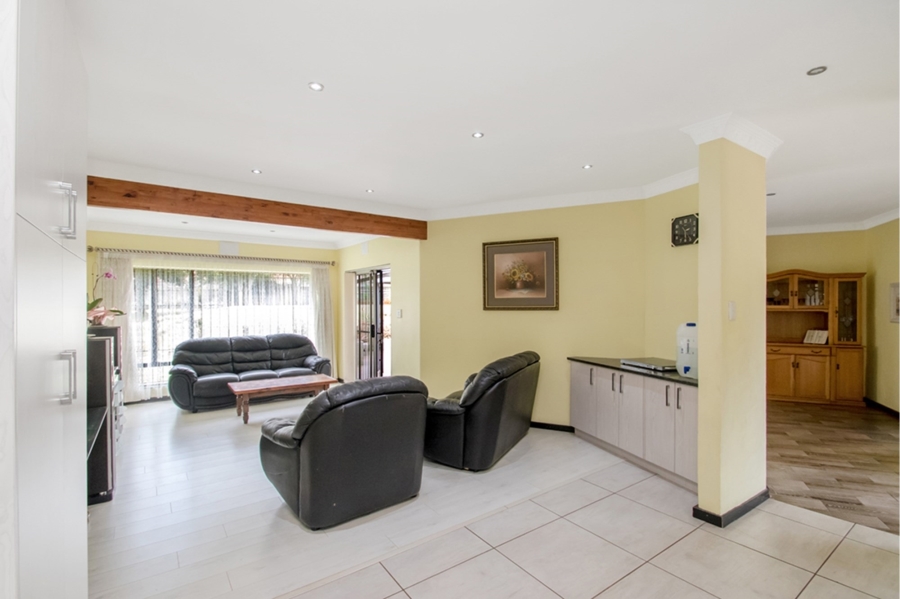 4 Bedroom Property for Sale in Florida Park Gauteng