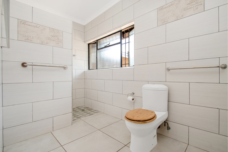 4 Bedroom Property for Sale in Florida Park Gauteng