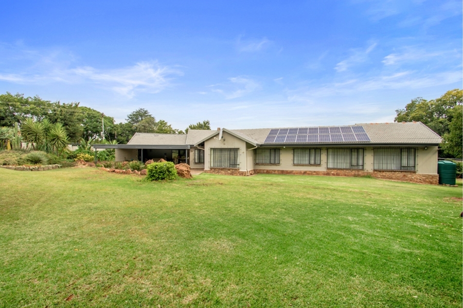 4 Bedroom Property for Sale in Florida Park Gauteng