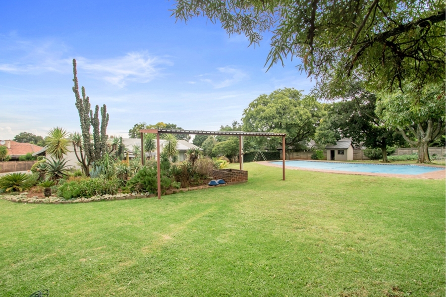 4 Bedroom Property for Sale in Florida Park Gauteng