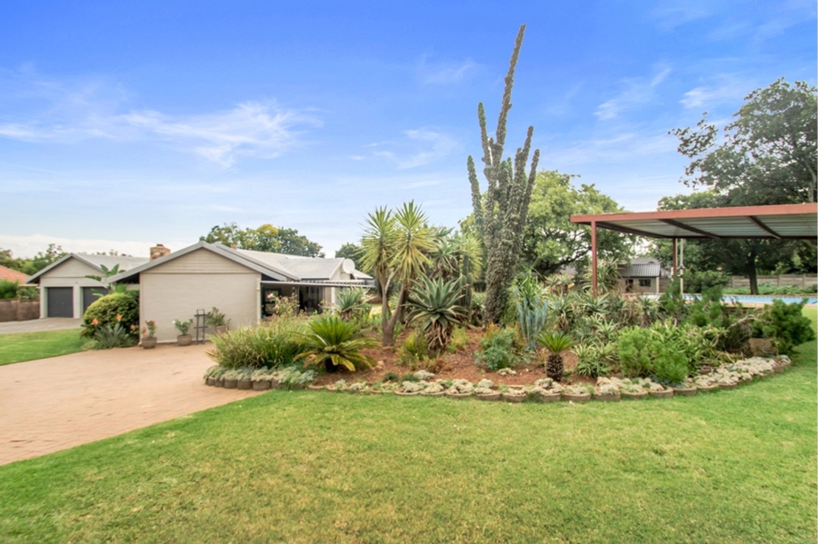 4 Bedroom Property for Sale in Florida Park Gauteng