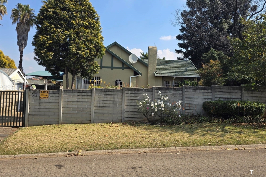 3 Bedroom Property for Sale in Lambton Gardens Gauteng
