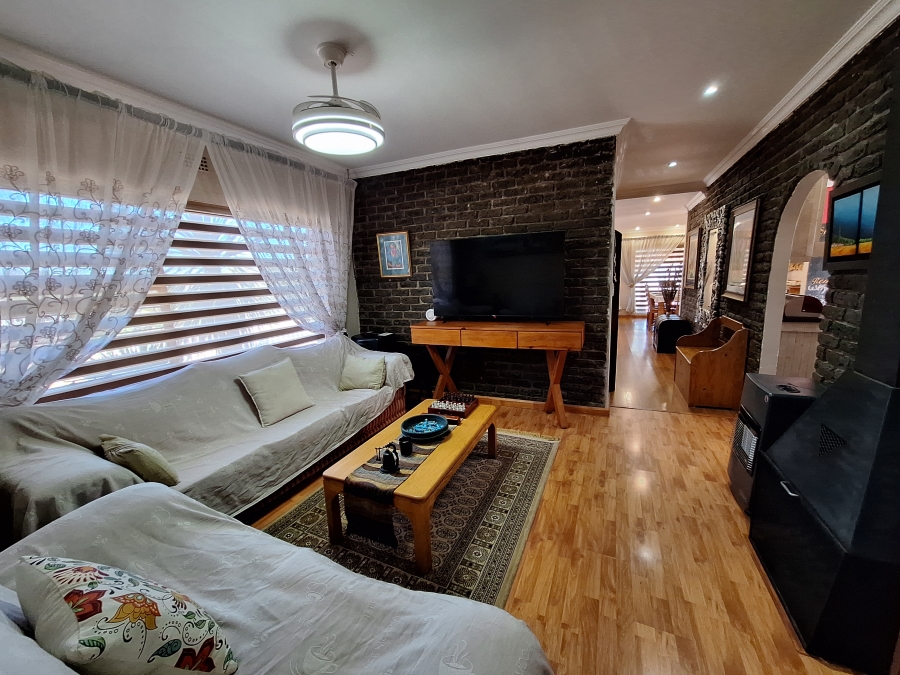 4 Bedroom Property for Sale in Kenmare Gauteng