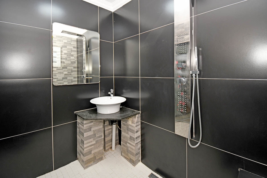 4 Bedroom Property for Sale in Greenstone Hill Gauteng