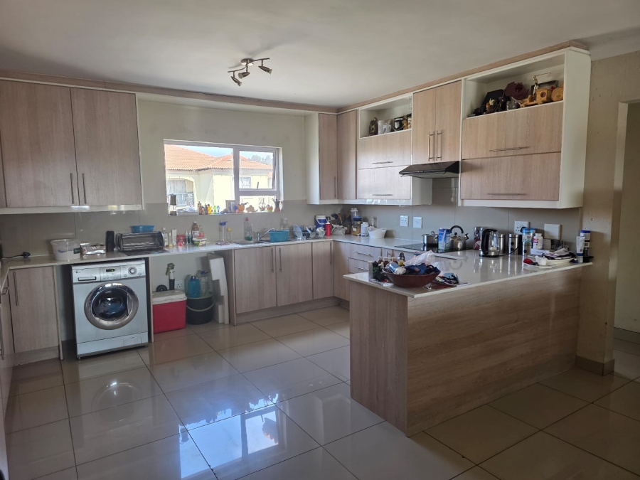 3 Bedroom Property for Sale in Morehill Gauteng