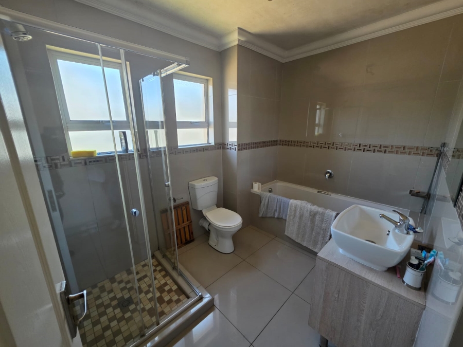 3 Bedroom Property for Sale in Morehill Gauteng