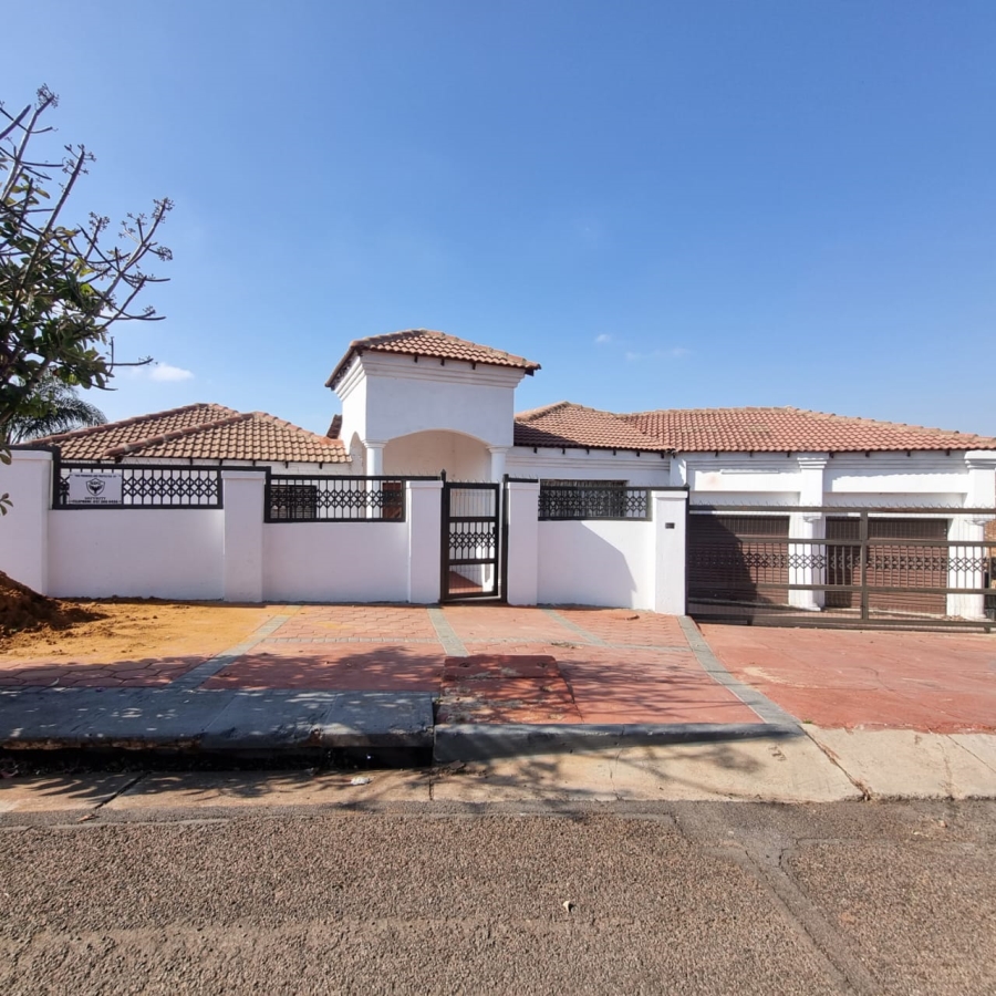 To Let 2 Bedroom Property for Rent in Danville Gauteng