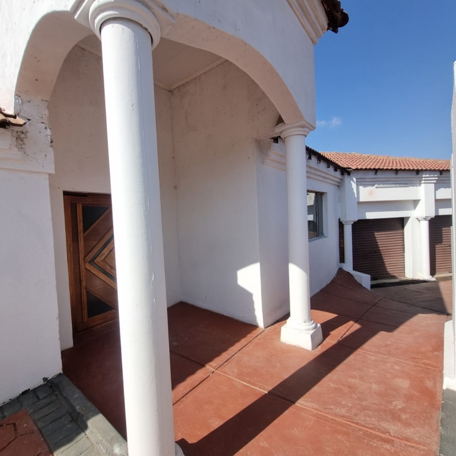 To Let 2 Bedroom Property for Rent in Danville Gauteng