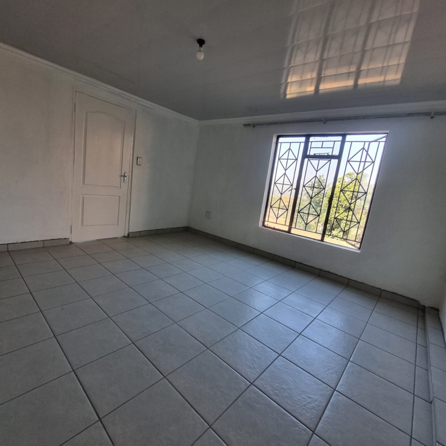 To Let 2 Bedroom Property for Rent in Danville Gauteng