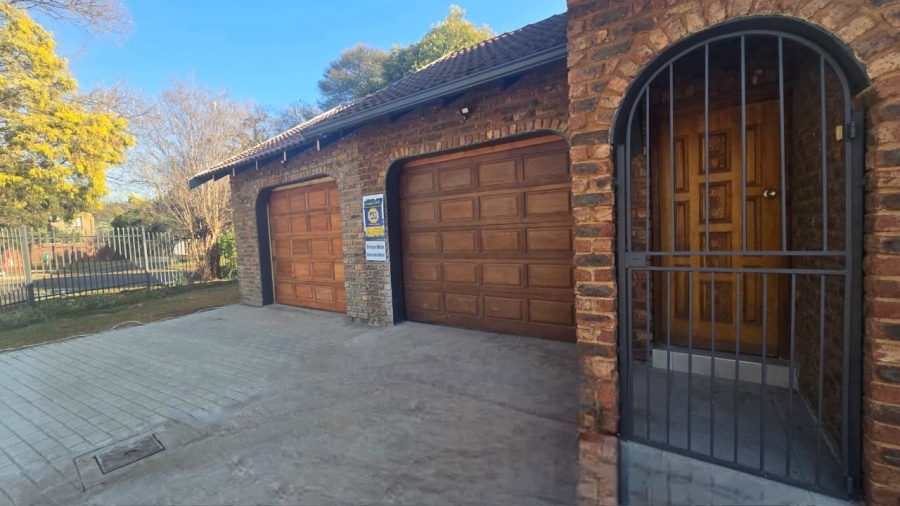 To Let 3 Bedroom Property for Rent in Wierda Park Gauteng
