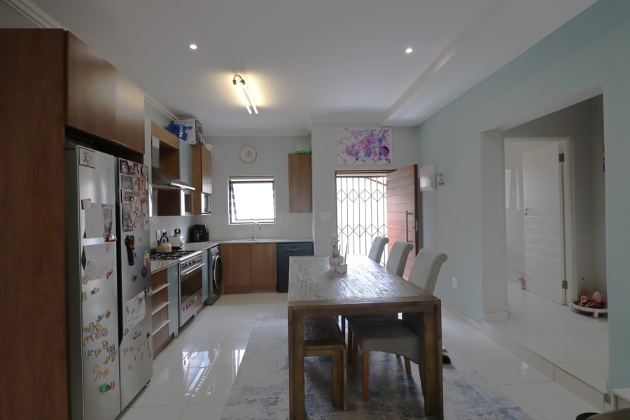 2 Bedroom Property for Sale in Bryanston Gauteng