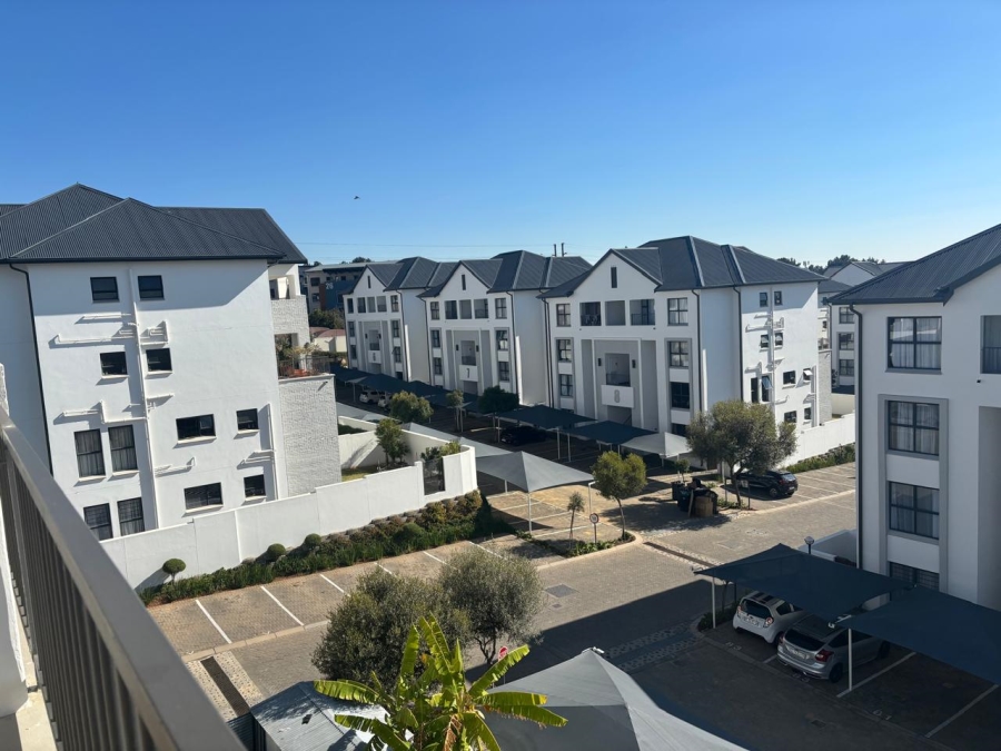 1 Bedroom Property for Sale in Greenstone Hill Gauteng